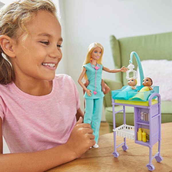 Barbie Cariere Baby Doctor Playset